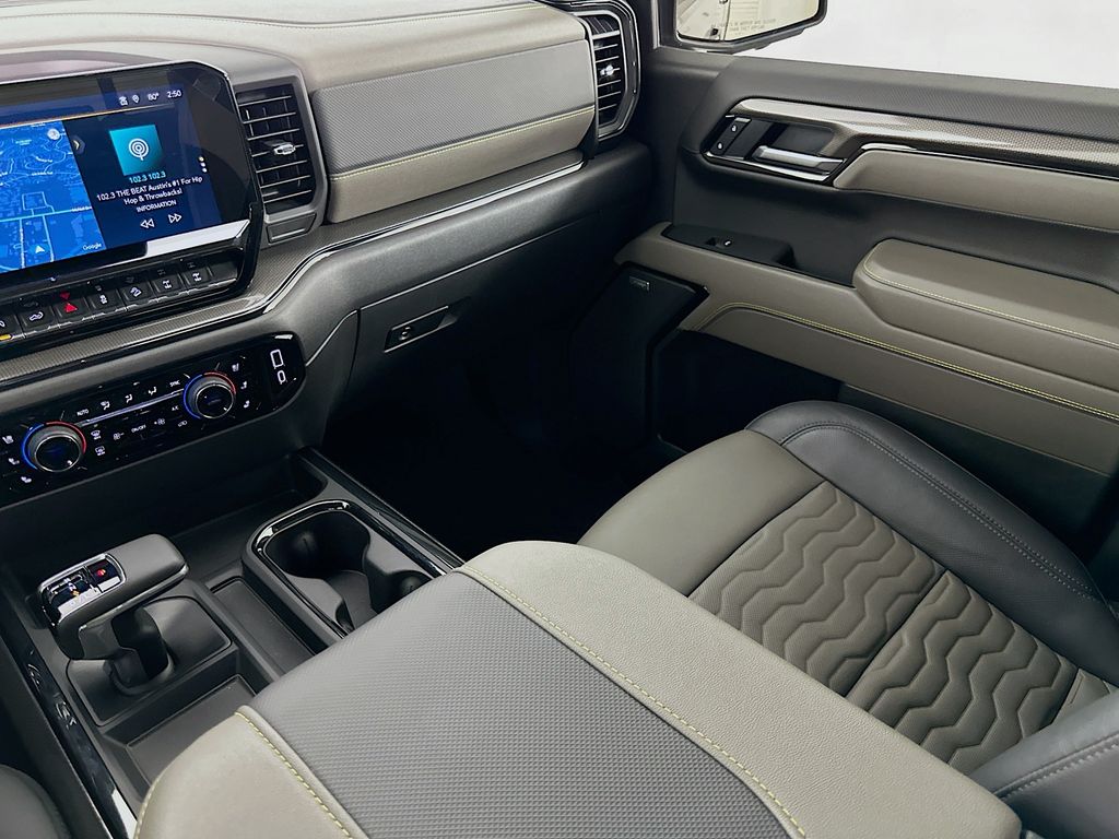 Thumbnail: 2025 Chevrolet Silverado 1500 - 24