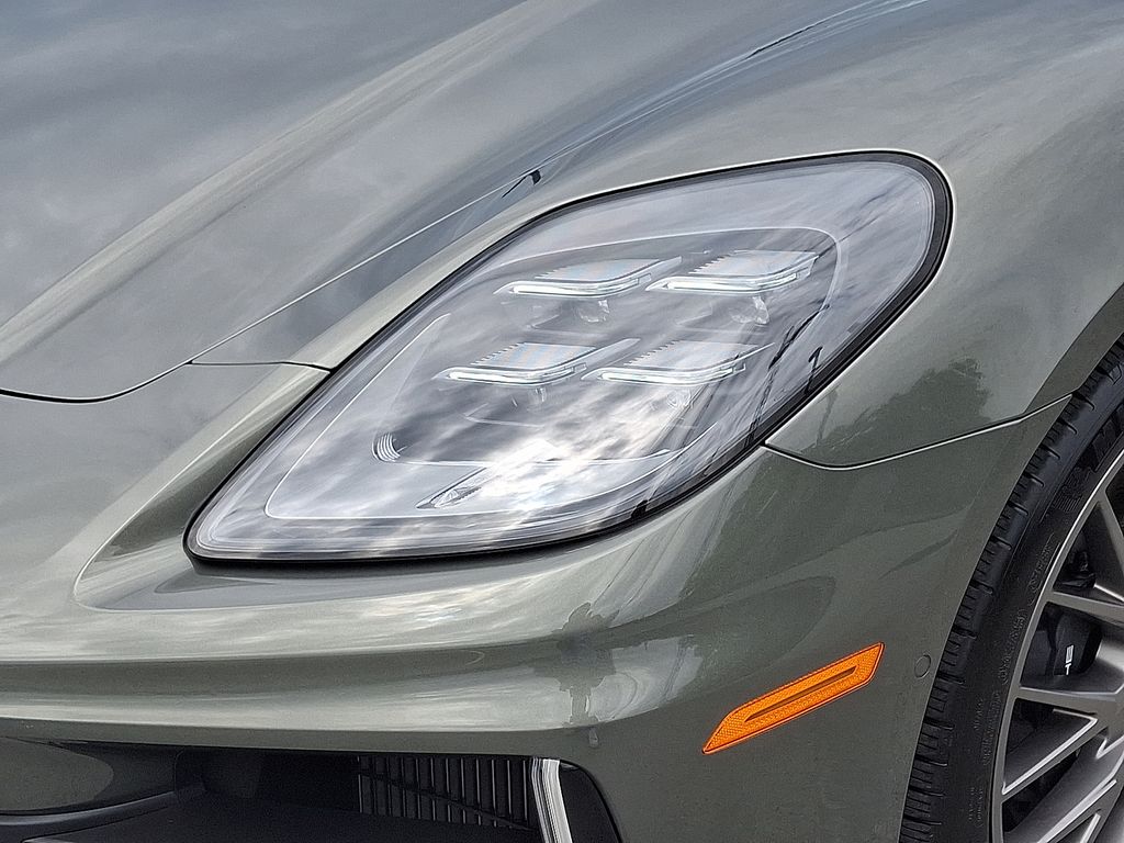 Thumbnail: 2025 Porsche Panamera - 11
