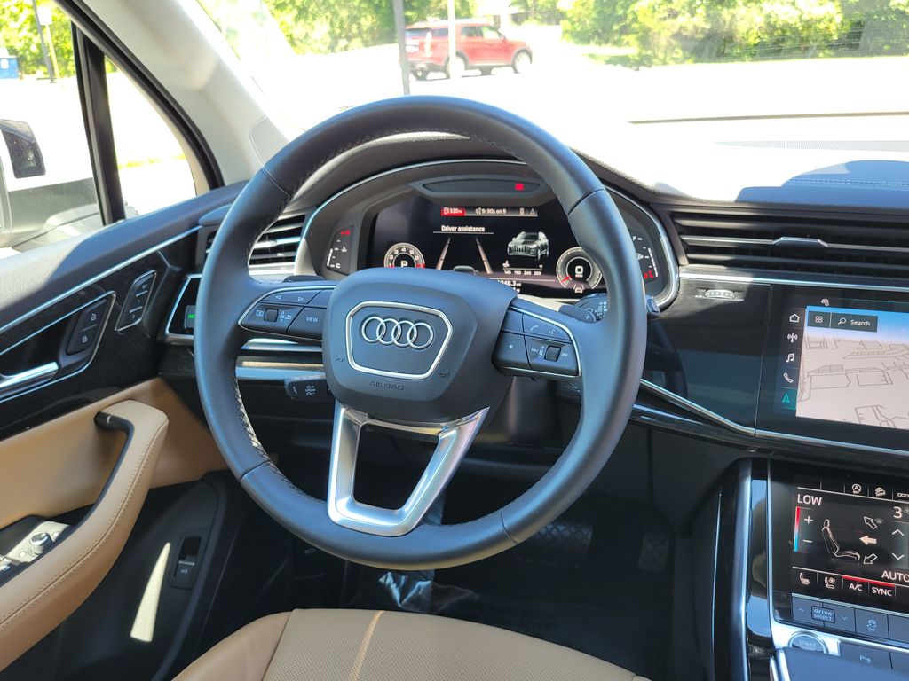 Thumbnail: 2023 Audi Q7 - 17
