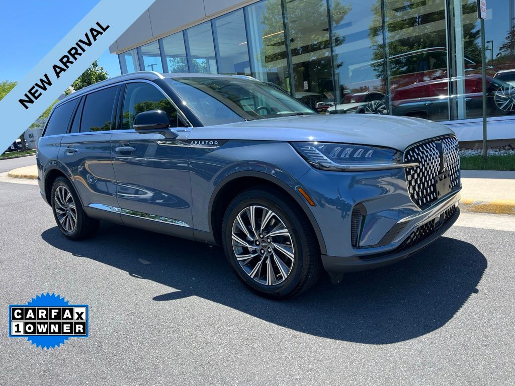 Whisper Blue Metallic Clearcoat 2026 Lincoln Aviator Premiere AWD SUV / Crossover All-Wheel Drive Automatic