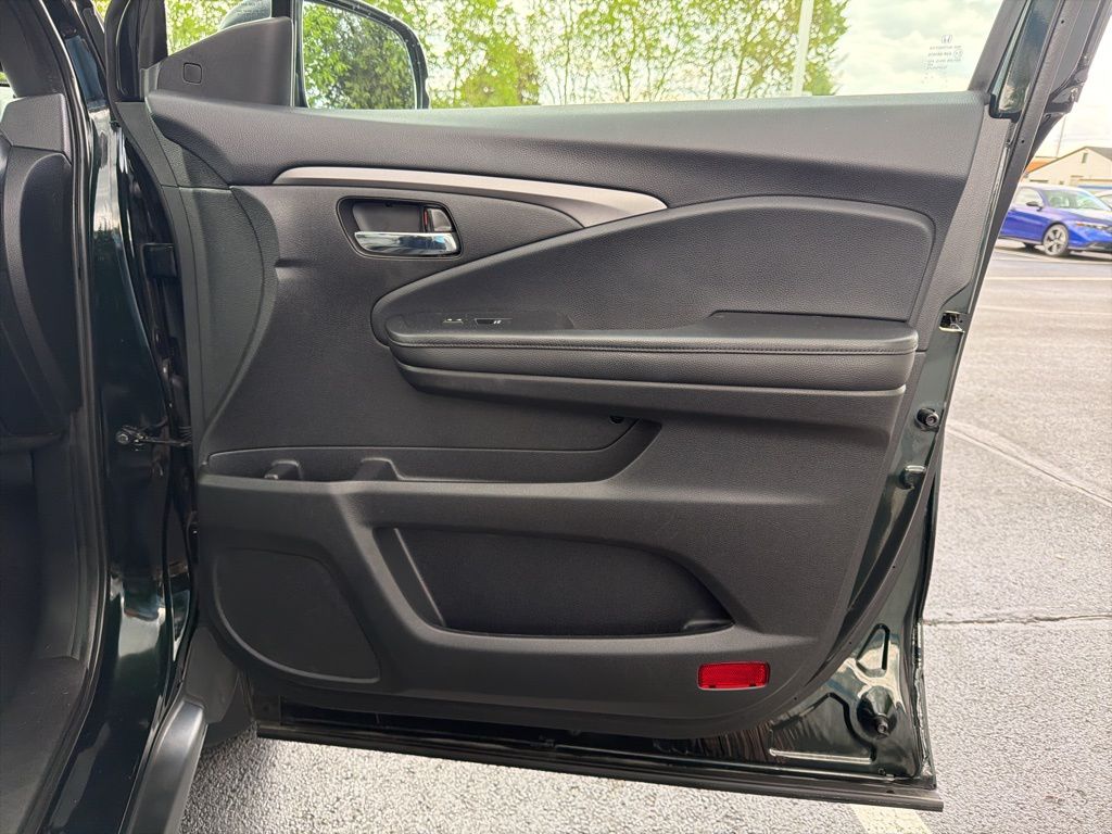 Thumbnail: 2020 Honda Passport - 26