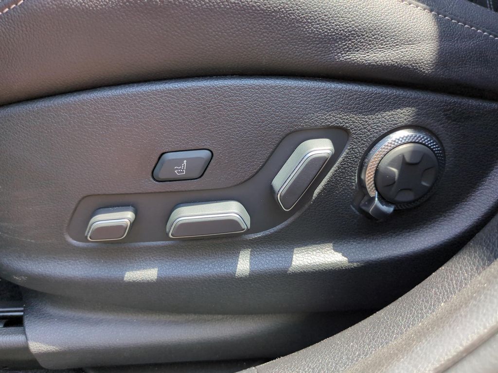 Used 2024 Blue Genesis 2.5T image 18