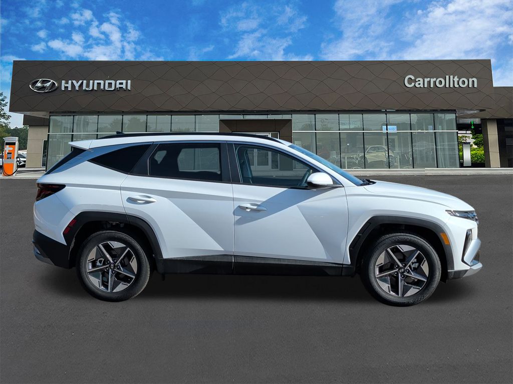 New 2026 White Hyundai SEL image 5