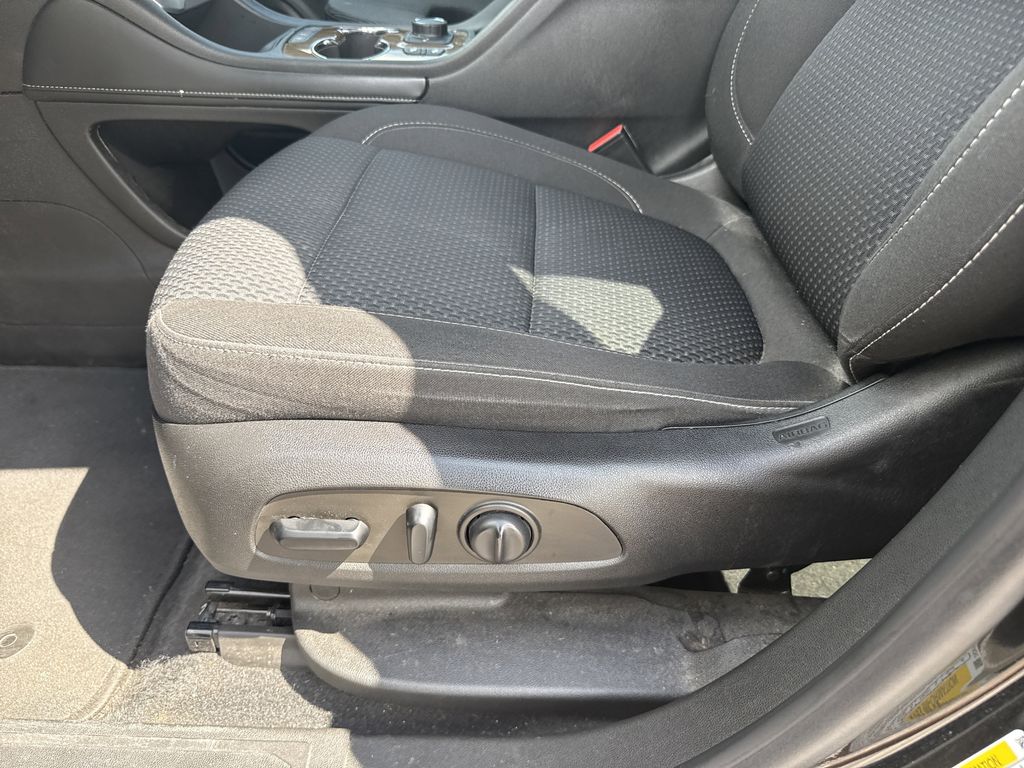 2022 GMC Acadia SLE Black at Wharton Ford