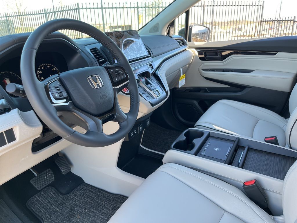 Thumbnail: 2026 Honda Odyssey - 20