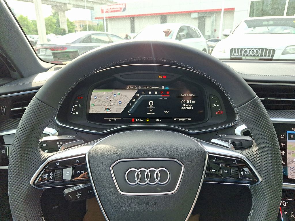 Thumbnail: 2025 Audi S6 - 16