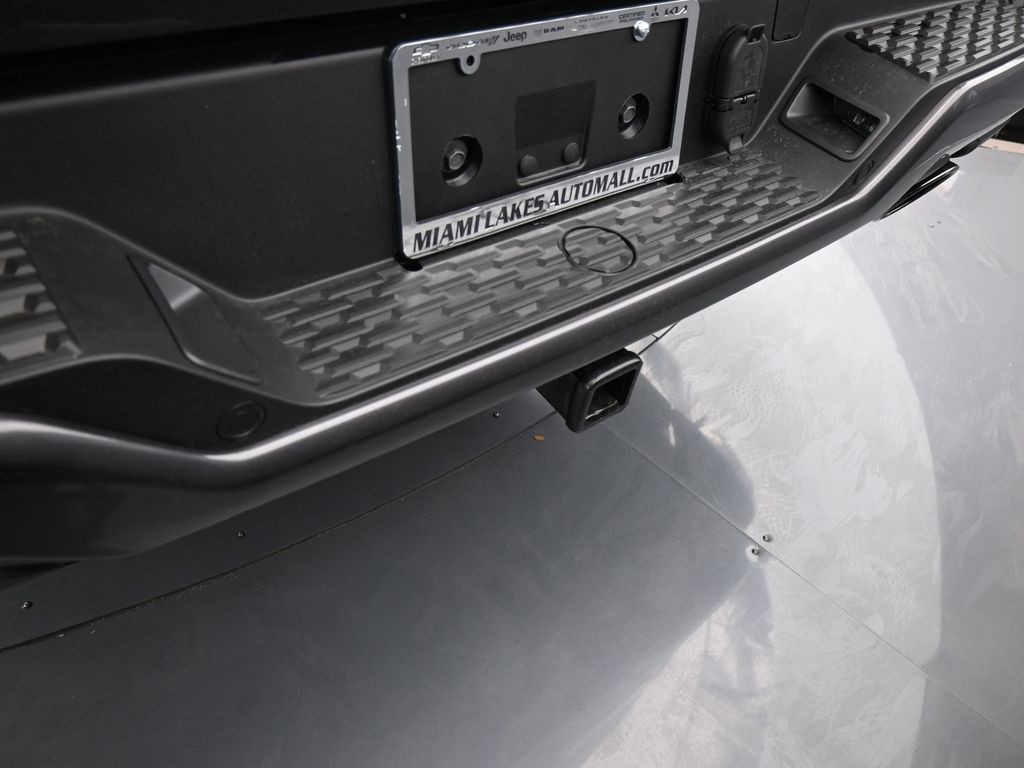 New 2026 Granite Crystal Metallic Clearcoat Ram Laramie image 36