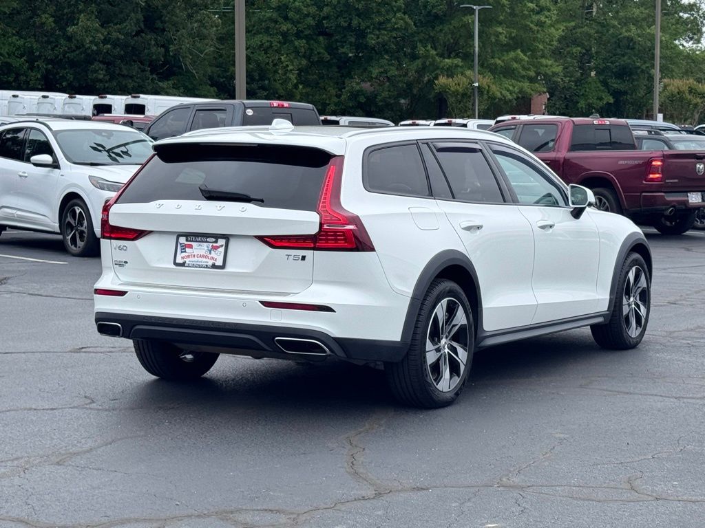 VolvoV60 Cross Country7