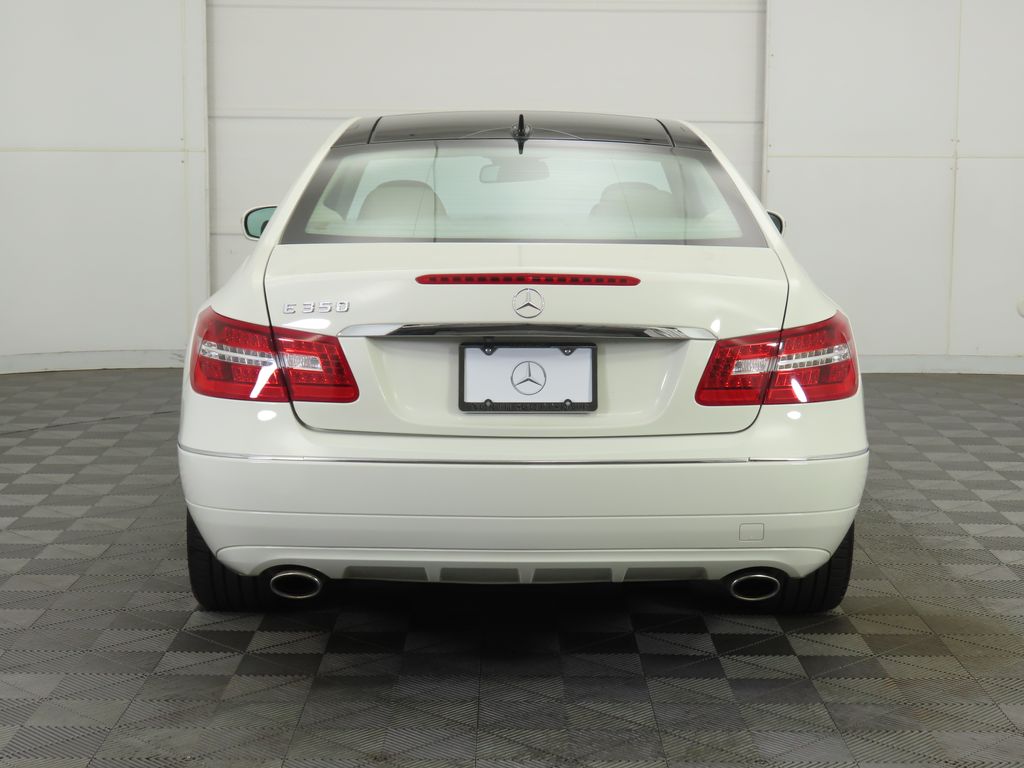 Thumbnail: 2010 Mercedes-Benz E-Class - 6