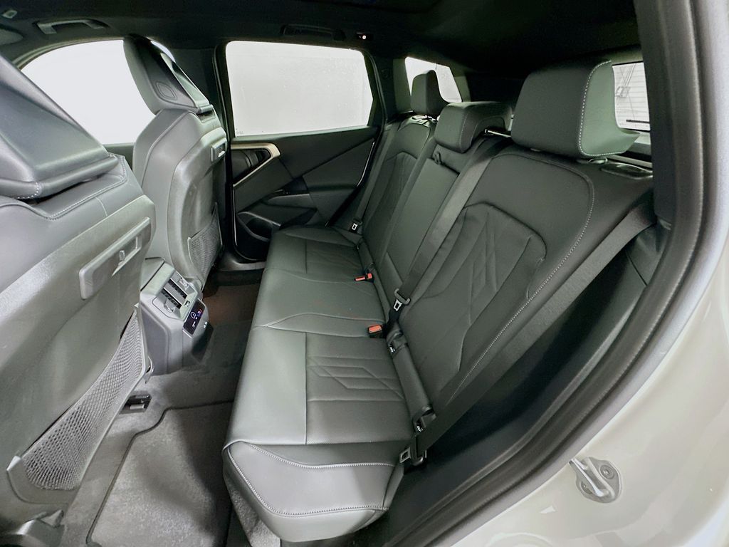 Thumbnail: 2025 BMW X3 - 17