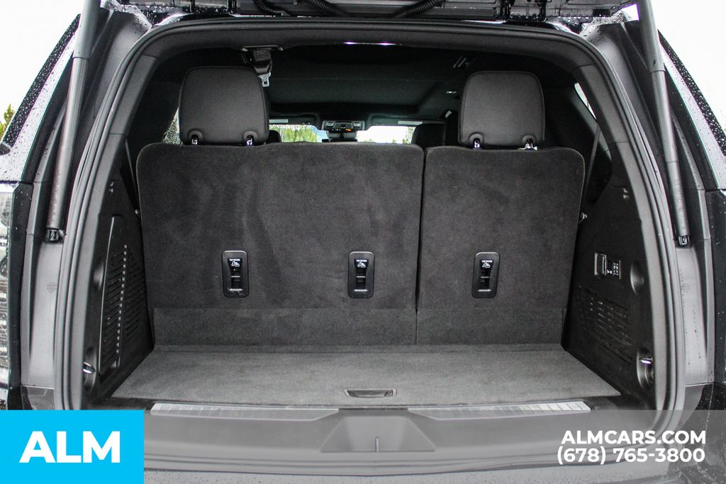 Used 2025 Black Chevrolet Z71 image 24