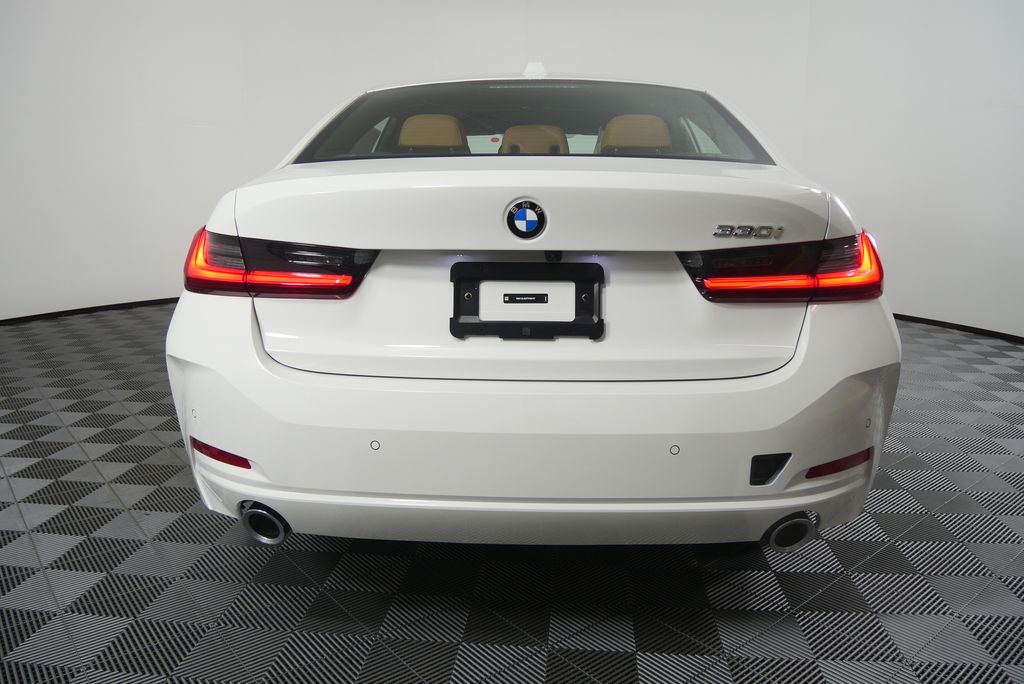 Thumbnail: 2026 BMW 3 Series - 4