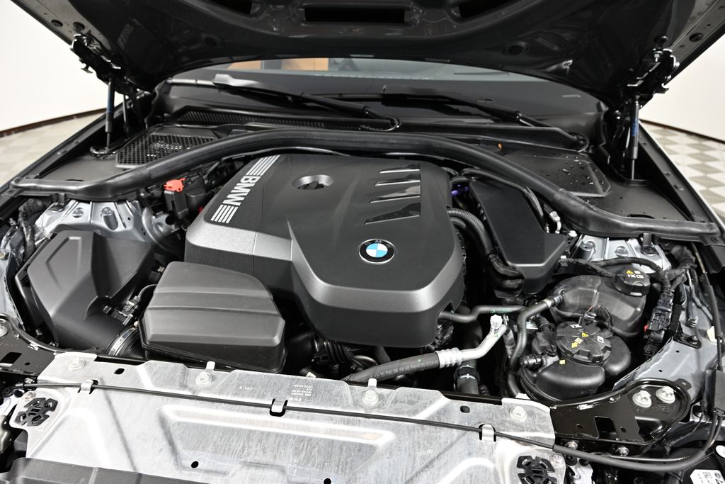 Thumbnail: 2025 BMW 3 Series - 27