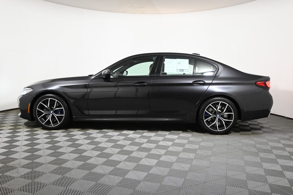 Thumbnail: 2022 BMW 5 Series - 2