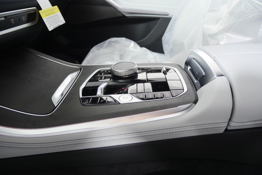 Thumbnail: 2026 BMW X5 - 22