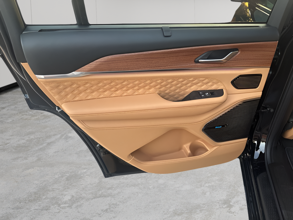 New Car 2025 Jeep Grand Cherokee L  Summit For Sale Under $70,000 In Austin, Texas