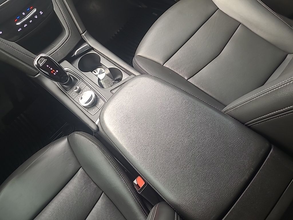 used 2021 Cadillac XT5 car, priced at $25,632