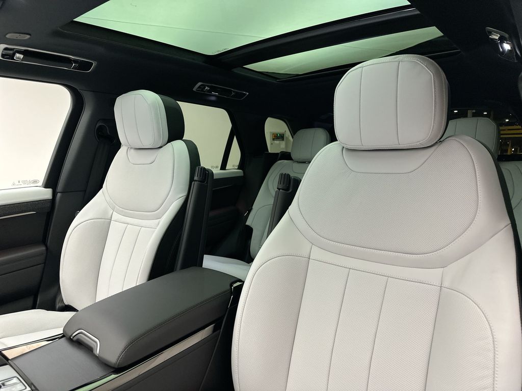 2025 Land Rover Range Rover Sport Dynamic 9