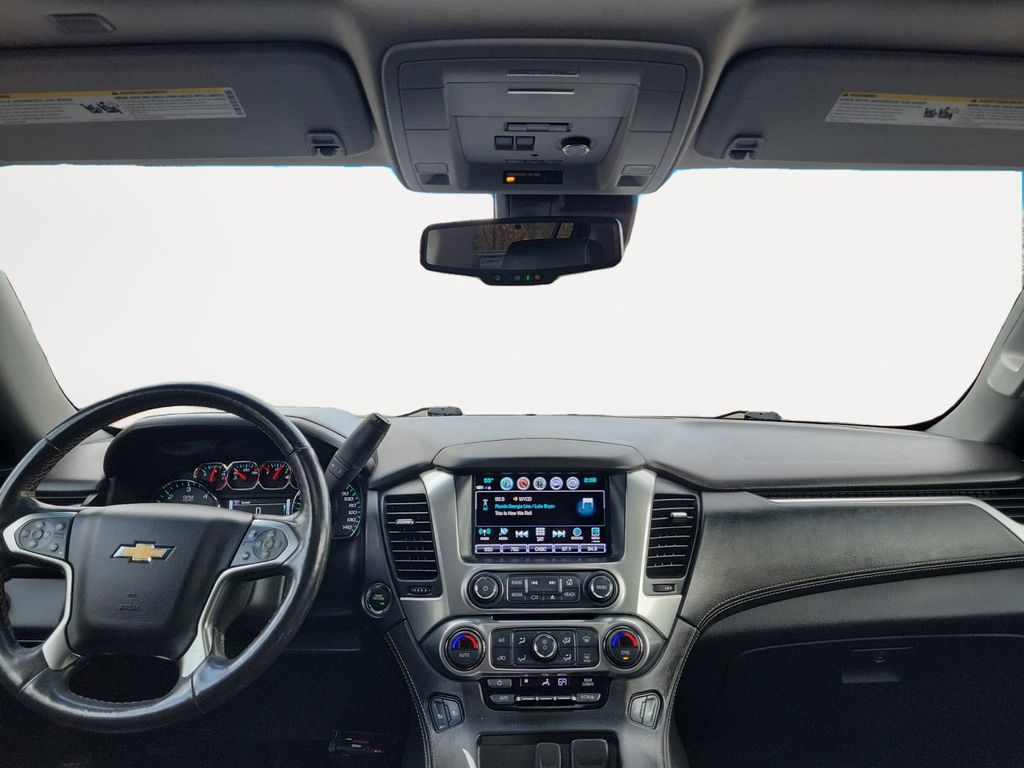 2018 Chevrolet Suburban LT 10