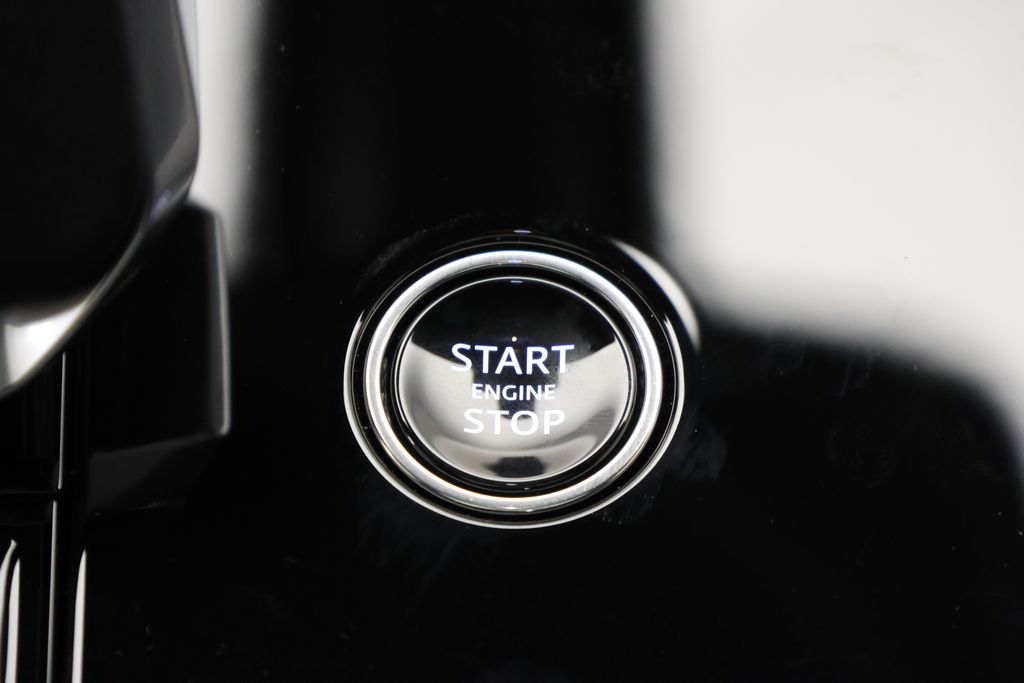Thumbnail: 2026 Land Rover Range Rover Sport - 24