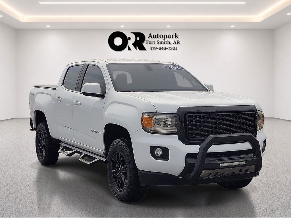 Summit White 2019 GMC Canyon SLE Crew Cab 4WD Pickup Truck Four-Wheel Drive 8-Speed Automatic