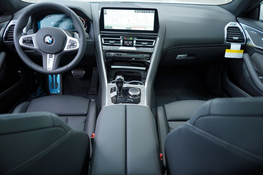 Thumbnail: 2026 BMW 8 Series - 13