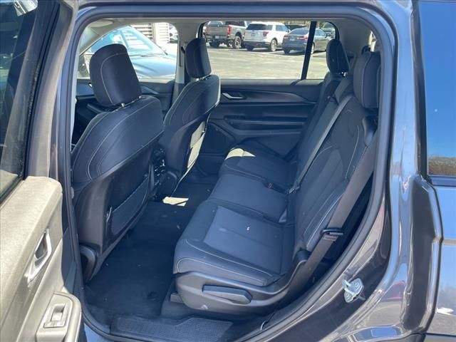 2023 Baltic Gray Metallic Clearcoat Jeep Grand Cherokee L Laredo 4X4 SUV