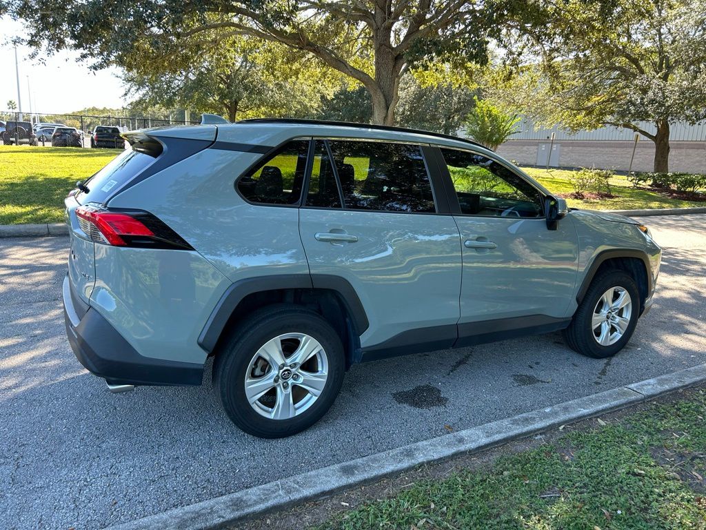 Thumbnail: 2019 Toyota RAV4 - 5