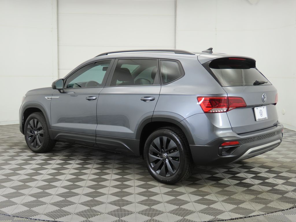 2022 Volkswagen Taos S 8