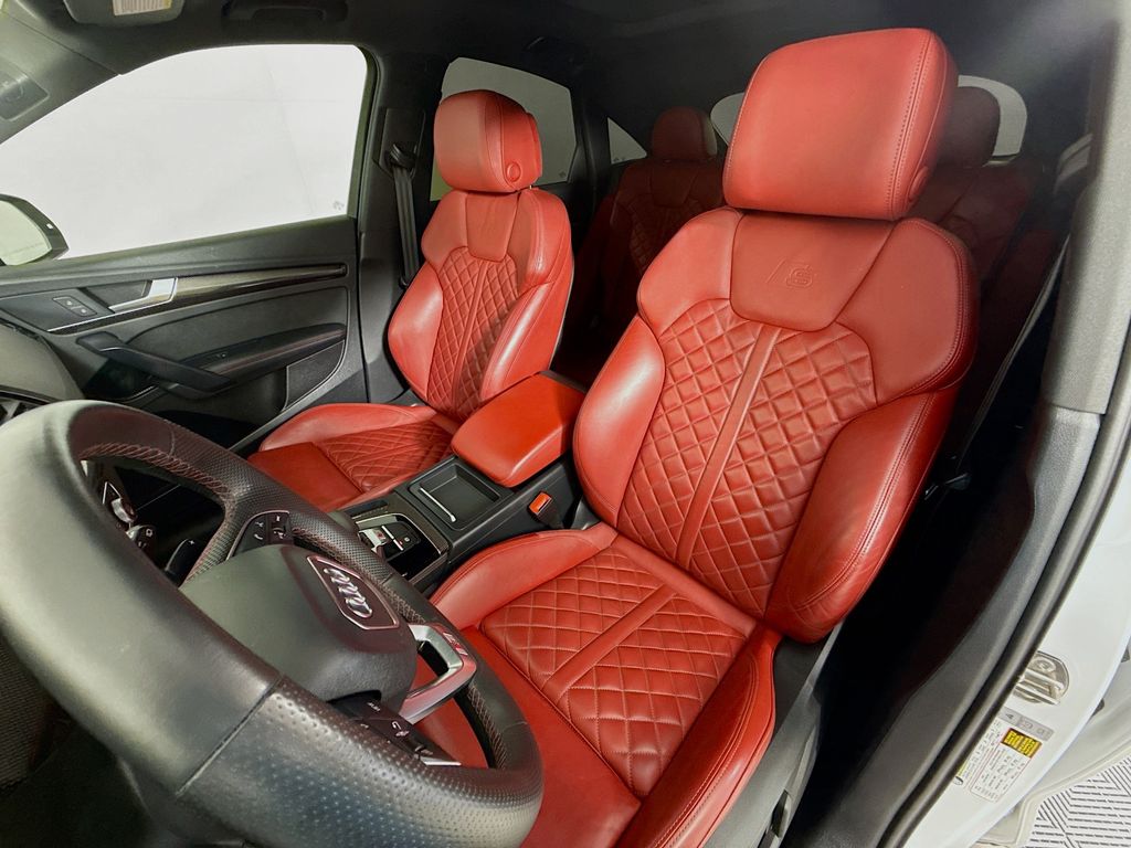 Thumbnail: 2022 Audi SQ5 - 21