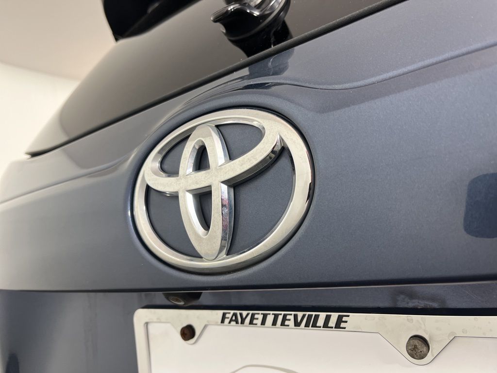 Thumbnail: 2017 Toyota Highlander - 11