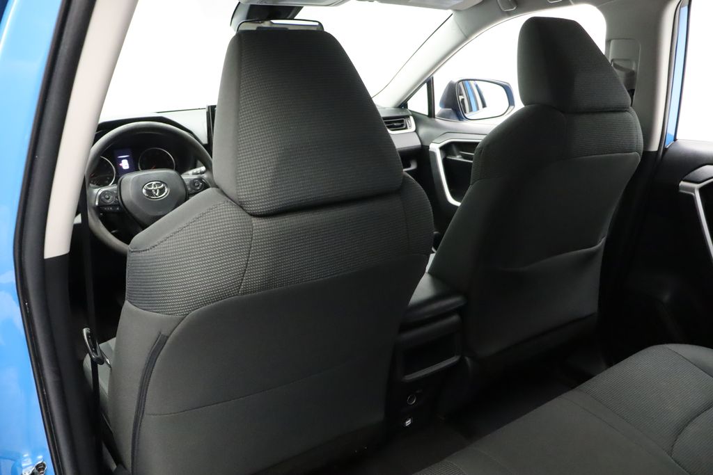 2021 Toyota RAV4 LE 20