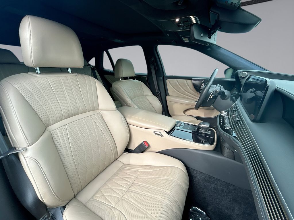 Thumbnail: 2022 Lexus LS - 16
