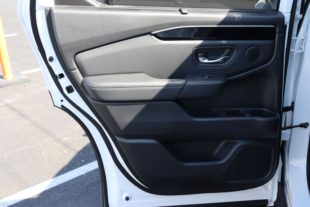 2025 Honda Pilot Touring 11