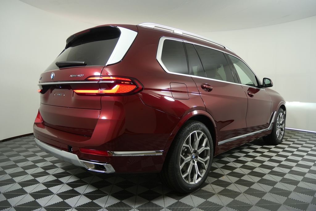Thumbnail: 2026 BMW X7 - 3