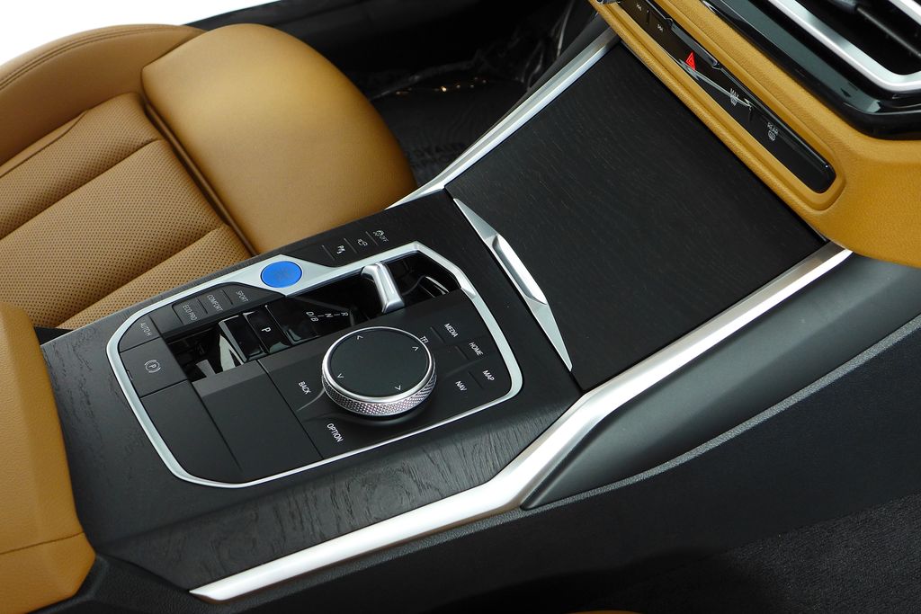 Thumbnail: 2023 BMW i4 - 15