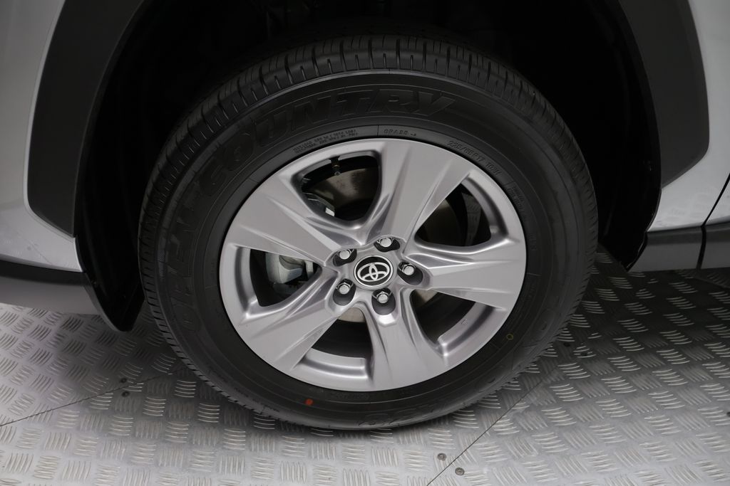 Thumbnail: 2025 Toyota RAV4 - 4