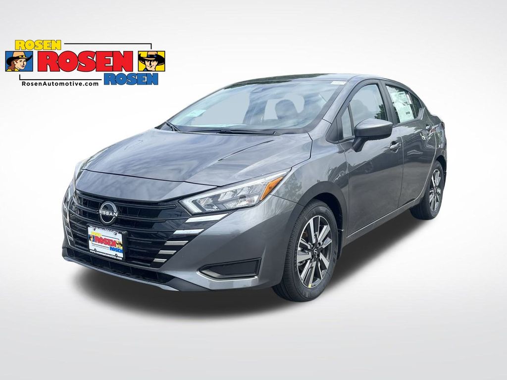 The 2025 Nissan Versa 1.6 SV photos
