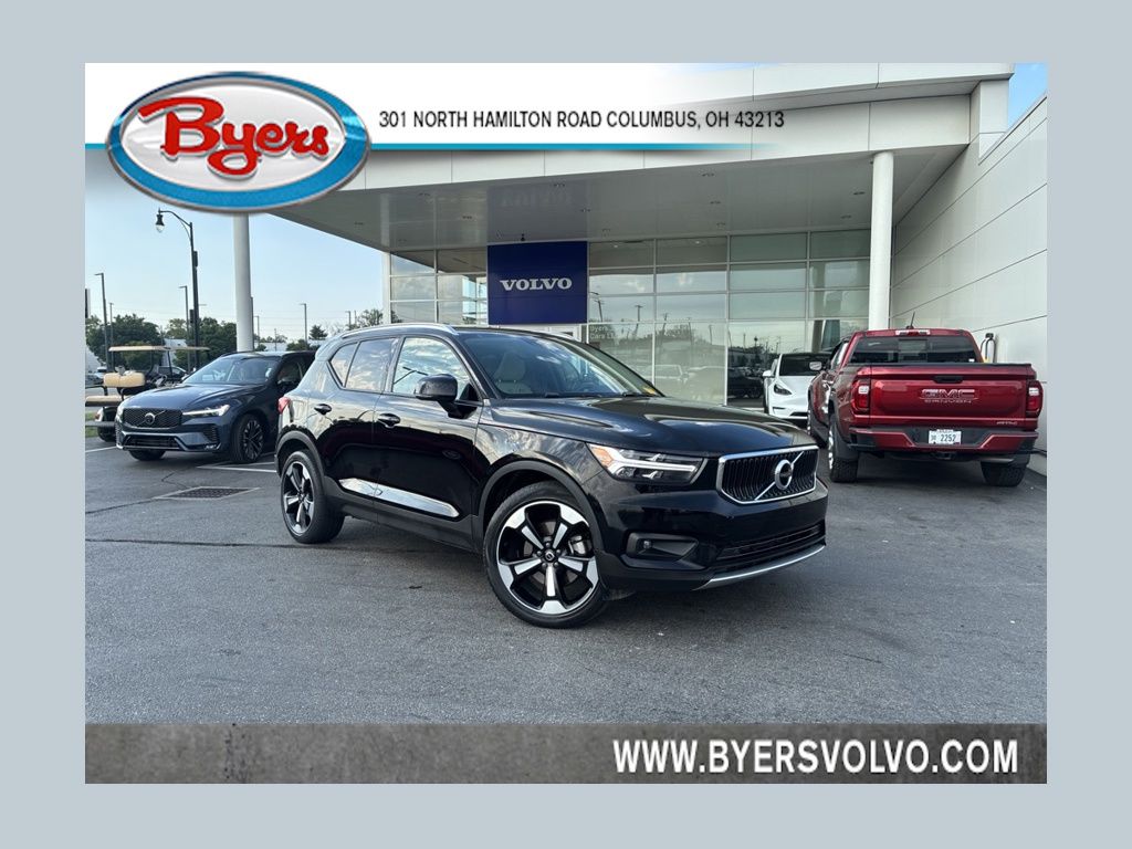 2022 Volvo XC40