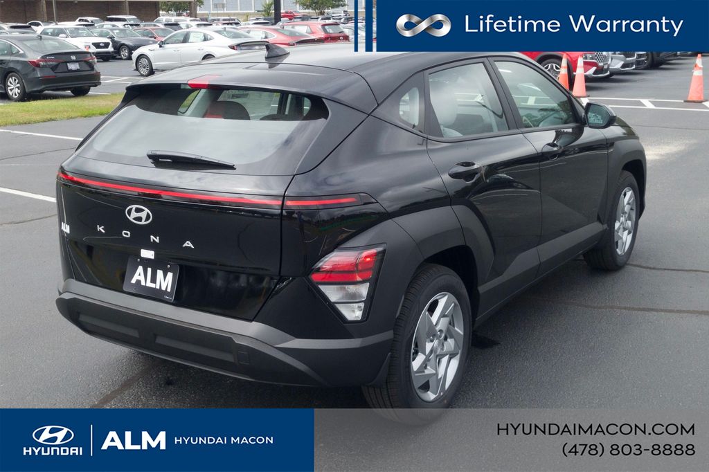 New 2026 Black HYUNDAI SE image 6