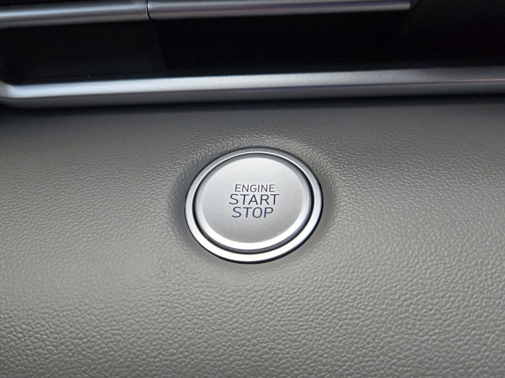 2023 Hyundai Elantra - $19,599