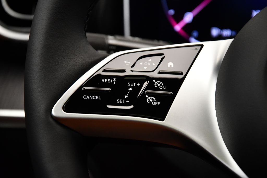 Thumbnail: 2025 Mercedes-Benz C-Class - 23