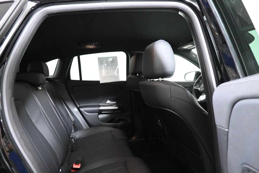 Thumbnail: 2025 Mercedes-Benz GLA - 24