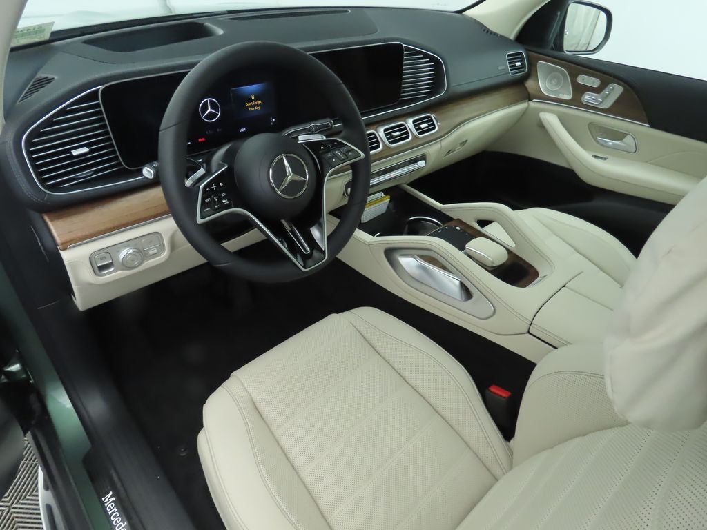 Thumbnail: 2025 Mercedes-Benz GLE - 10