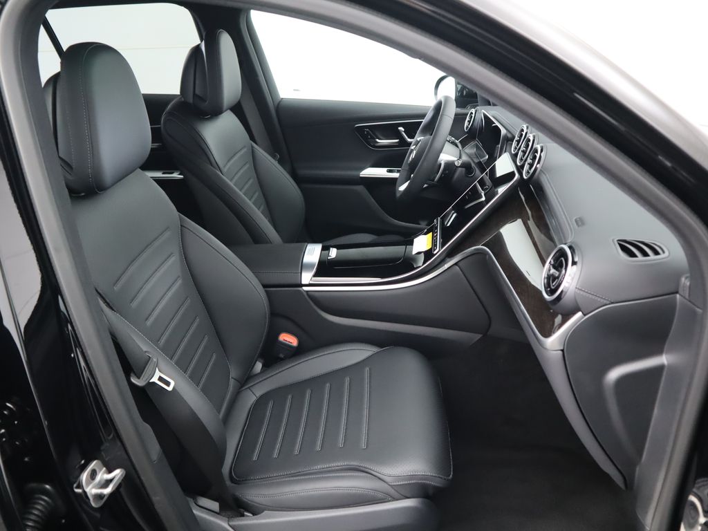 Thumbnail: 2026 Mercedes-Benz GLC - 21