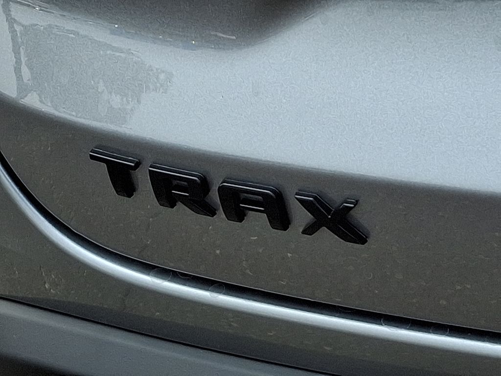 2025 Chevrolet Trax RS 11