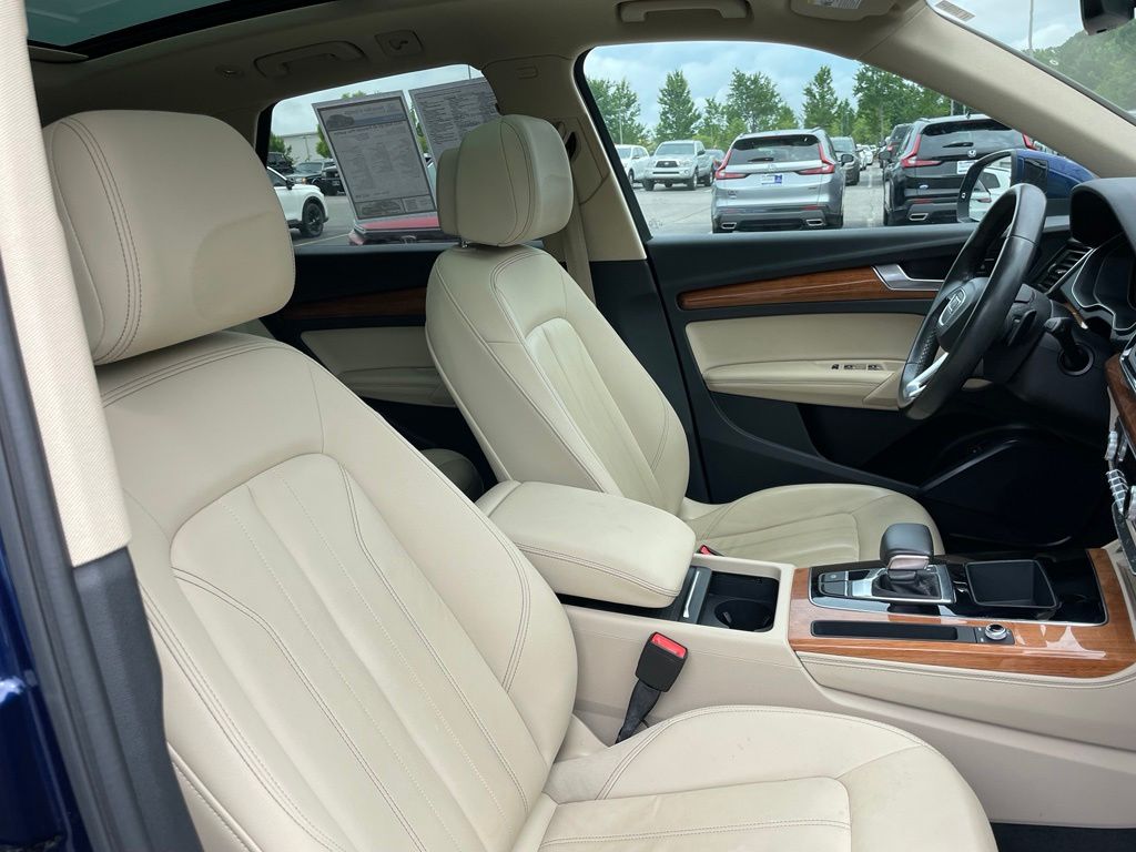 Thumbnail: 2021 Audi Q5 - 32
