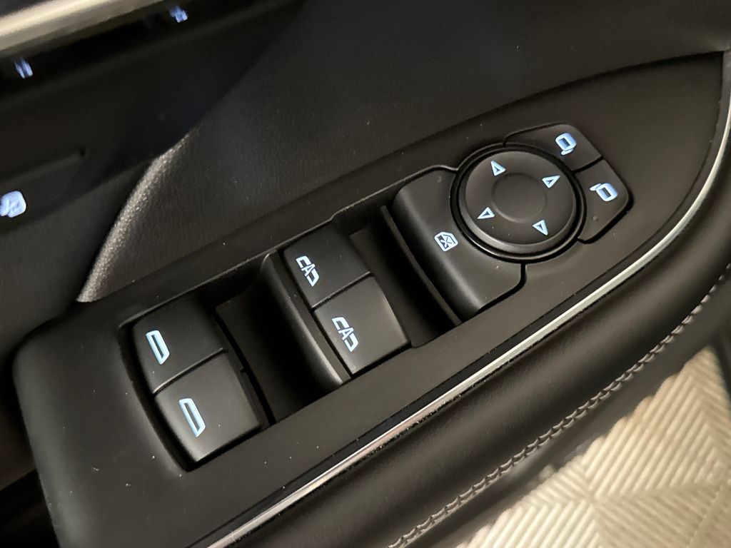Certified Used 2022 Black Buick Essence image 17