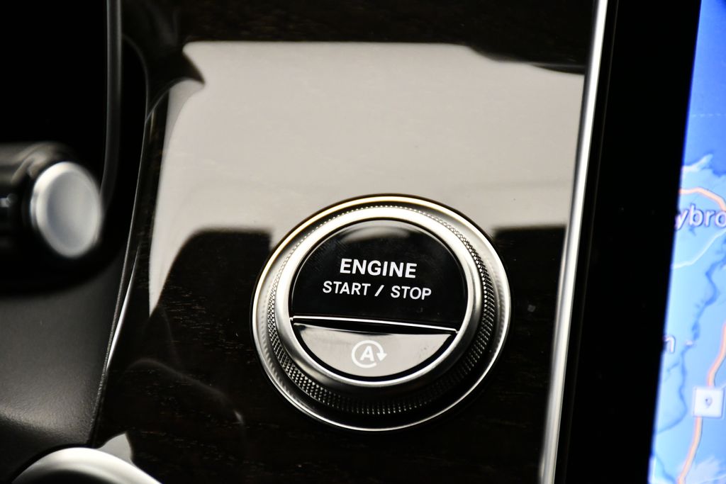 Thumbnail: 2025 Mercedes-Benz GLC - 27