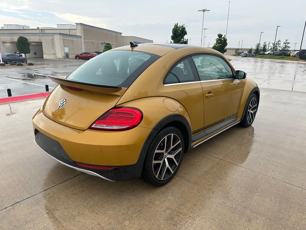Thumbnail: 2016 Volkswagen Beetle - 3